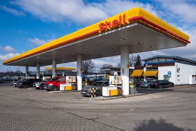 Shell объявила о закрытии заправок в России