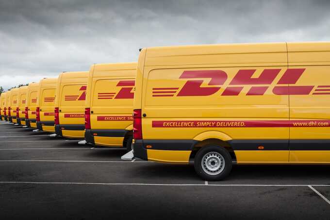 DHL с сентября прекращает доставку грузов по России