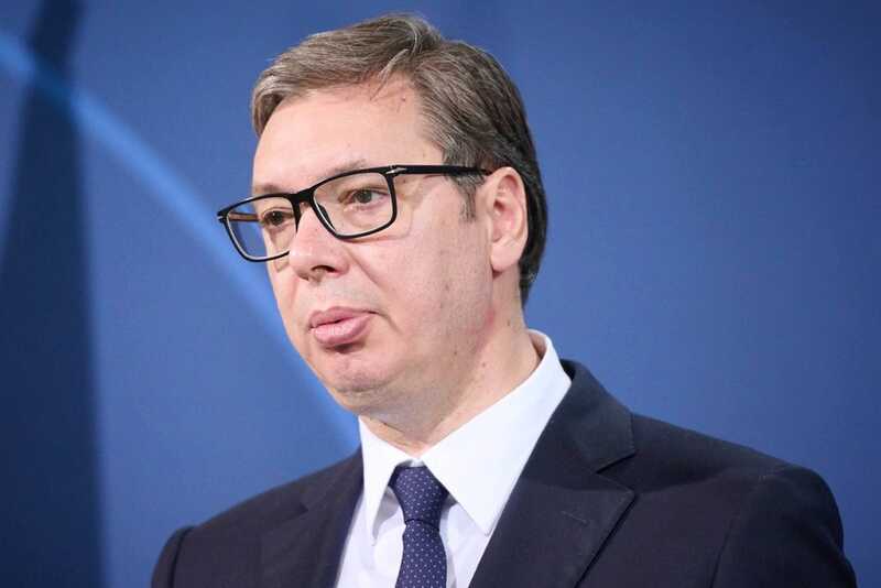 Самолет президента Сербии Александра Вучича был вынужден совершить посадку в Азербайджане