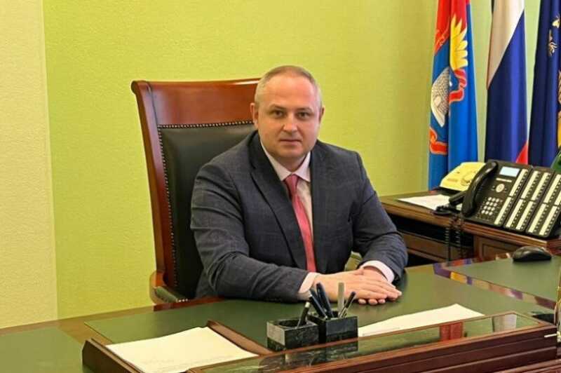 Осуждённый за похищение мэр Тамбова Максим Косенков организовал парад в детском саду
