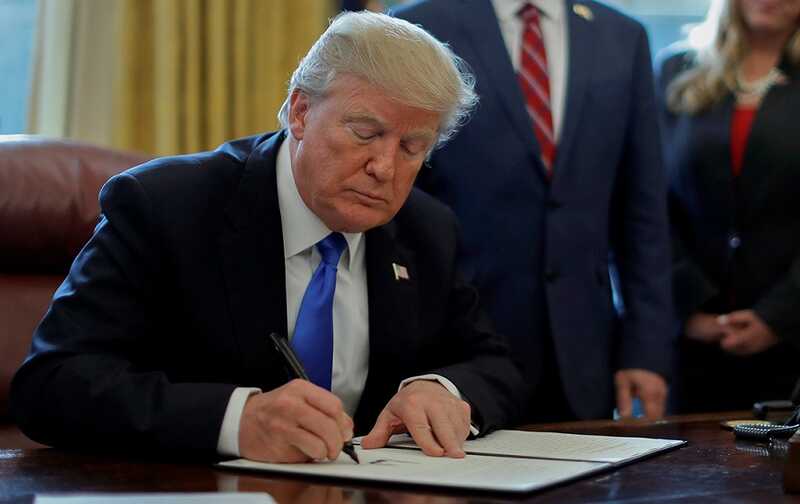 Трамп запускает "Проект Возвращение домой": мигрантам предлагают деньги за добровольное возвращение