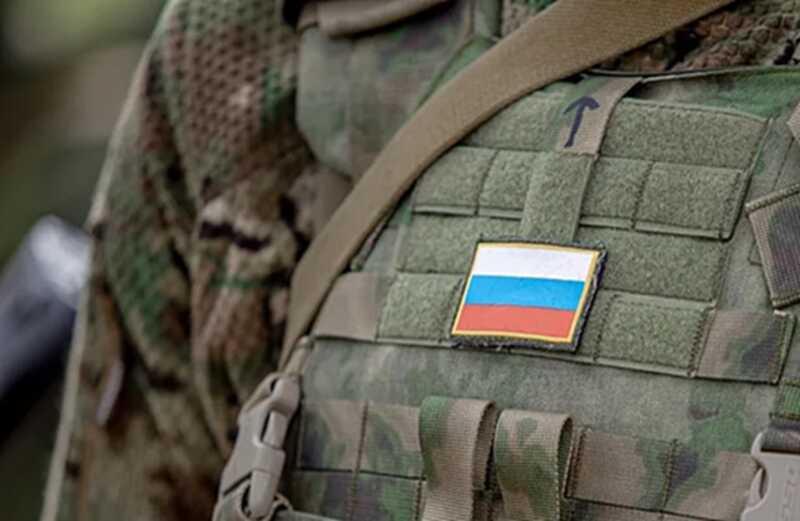 Нетрезвый военнослужащий самовольно покинул часть, угнал автомобиль и сбил двух школьниц в Прокопьевске