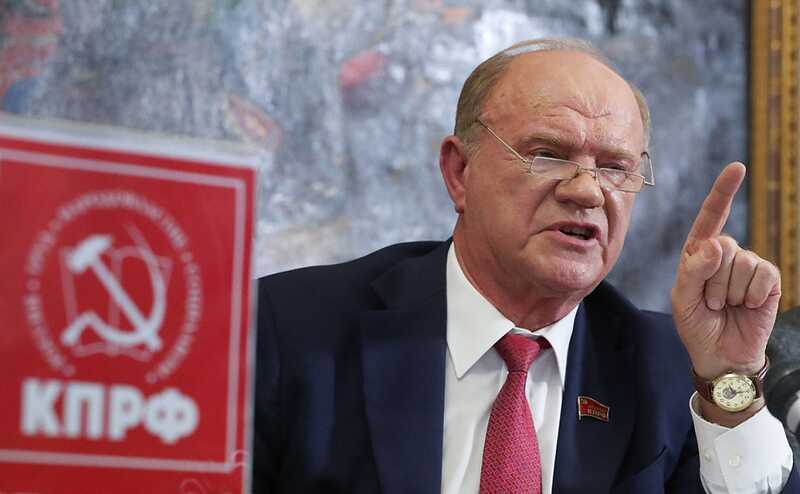 Геннадий Зюганов продолжает удерживать лидерство в КПРФ, несмотря на кризис, связанный с руководством и идеологией